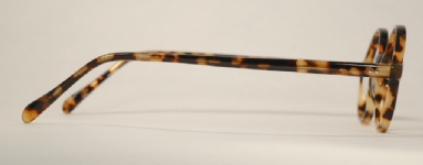 PLASTIC VINTAGE EYEGLASSES BRIDGE BACK photo, under 350 kb