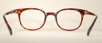 PLASTIC VINTAGE EYEGLASSES BACK photo, under 350 kb