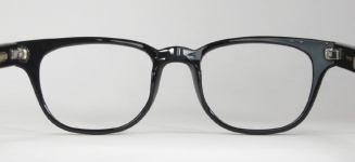 PLASTIC VINTAGE EYEGLASSES SIDE photo, under 350 kb