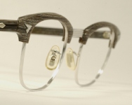 COMBO VINTAGE EYEGLASSES ANGLE photo, under 350 kb