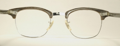 COMBO VINTAGE EYEGLASSES SIDE photo, under 350 kb