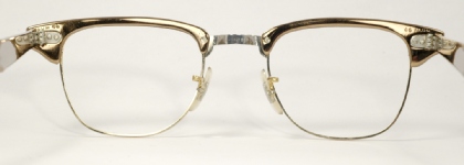 COMBO VINTAGE EYEGLASSES SIDE photo, under 350 kb