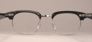 COMBO VINTAGE EYEGLASSES SIDE photo, under 350 kb