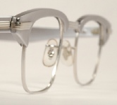 COMBO VINTAGE EYEGLASSES ANGLE photo, under 350 kb
