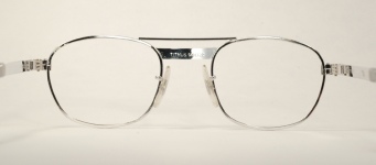 METAL VINTAGE EYEGLASSES SIDE photo, under 350 kb