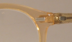 PLASTIC VINTAGE EYEGLASSES BRIDGE photo, under 350 kb