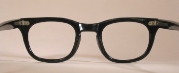 PLASTIC VINTAGE EYEGLASSES SIDE photo, under 350 kb