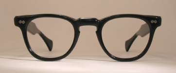 PLASTIC VINTAGE EYEGLASSES FRONT photo, under 350 kb