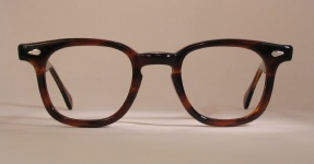 PLASTIC VINTAGE EYEGLASSES FRONT photo, under 350 kb