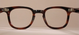 PLASTIC VINTAGE EYEGLASSES SIDE photo, under 350 kb