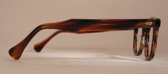 PLASTIC VINTAGE EYEGLASSES BRIDGE BACK photo, under 350 kb