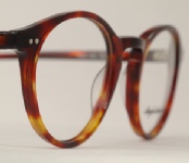 PLASTIC VINTAGE EYEGLASSES ANGLE photo, under 350 kb