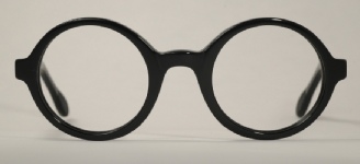 PLASTIC VINTAGE EYEGLASSES FRONT photo, under 350 kb