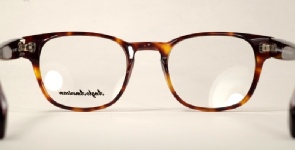 PLASTIC VINTAGE EYEGLASSES SIDE photo, under 350 kb