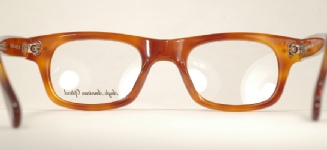 PLASTIC VINTAGE EYEGLASSES SIDE photo, under 350 kb