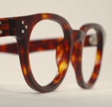 PLASTIC VINTAGE EYEGLASSES ANGLE photo, under 350 kb
