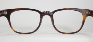 PLASTIC VINTAGE EYEGLASSES SIDE photo, under 350 kb