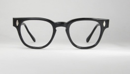 PLASTIC VINTAGE EYEGLASSES FRONT photo, under 350 kb