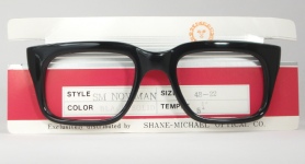 PLASTIC VINTAGE EYEGLASSES TIPS photo, under 350 kb