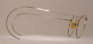 WIRE VINTAGE EYEGLASSES SIDE photo, under 350 kb