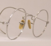 WIRE VINTAGE EYEGLASSES ANGLE photo, under 350 kb