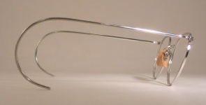 WIRE VINTAGE EYEGLASSES SIDE photo, under 350 kb