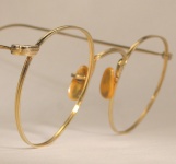 WIRE VINTAGE EYEGLASSES ANGLE photo, under 350 kb