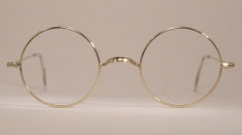 WIRE VINTAGE EYEGLASSES FRONT photo, under 350 kb