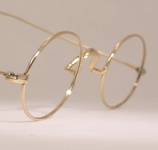 WIRE VINTAGE EYEGLASSES ANGLE photo, under 350 kb
