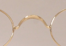 WIRE VINTAGE EYEGLASSES BRIDGE BACK photo, under 350 kb
