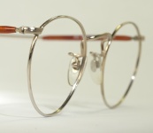 WIRE VINTAGE EYEGLASSES ANGLE photo, under 350 kb