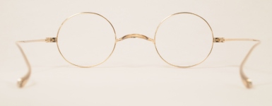 WIRE VINTAGE EYEGLASSES BACK photo, under 350 kb