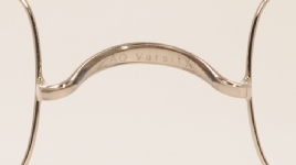 WIRE VINTAGE EYEGLASSES BRIDGE BACK photo, under 350 kb