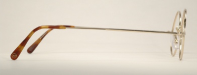 WIRE VINTAGE EYEGLASSES SIDE photo, under 350 kb