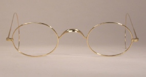 WIRE VINTAGE EYEGLASSES FRONT photo, under 350 kb