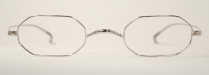 WIRE VINTAGE EYEGLASSES FRONT photo, under 350 kb