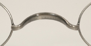 WIRE VINTAGE EYEGLASSES BRIDGE BACK photo, under 350 kb