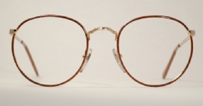 WIRE VINTAGE EYEGLASSES FRONT photo, under 350 kb