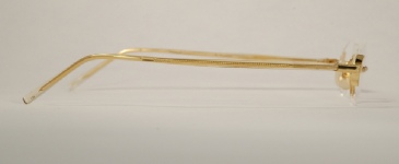 WIRE VINTAGE EYEGLASSES SIDE photo, under 350 kb