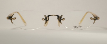WIRE VINTAGE EYEGLASSES BACK photo, under 350 kb