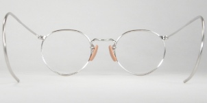 WIRE VINTAGE EYEGLASSES BACK photo, under 350 kb